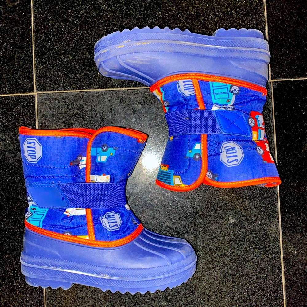 Adorable Kids Construction Vehicle Snow Boots size 11